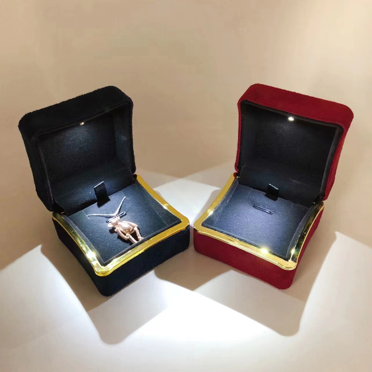 Nuovo in LED Light Jewelry Box - Bar Cart Gold recensione e prezzo
